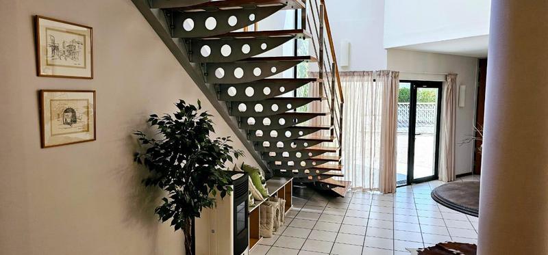 To Let 4 Bedroom Property for Rent in Sunset Beach Western Cape